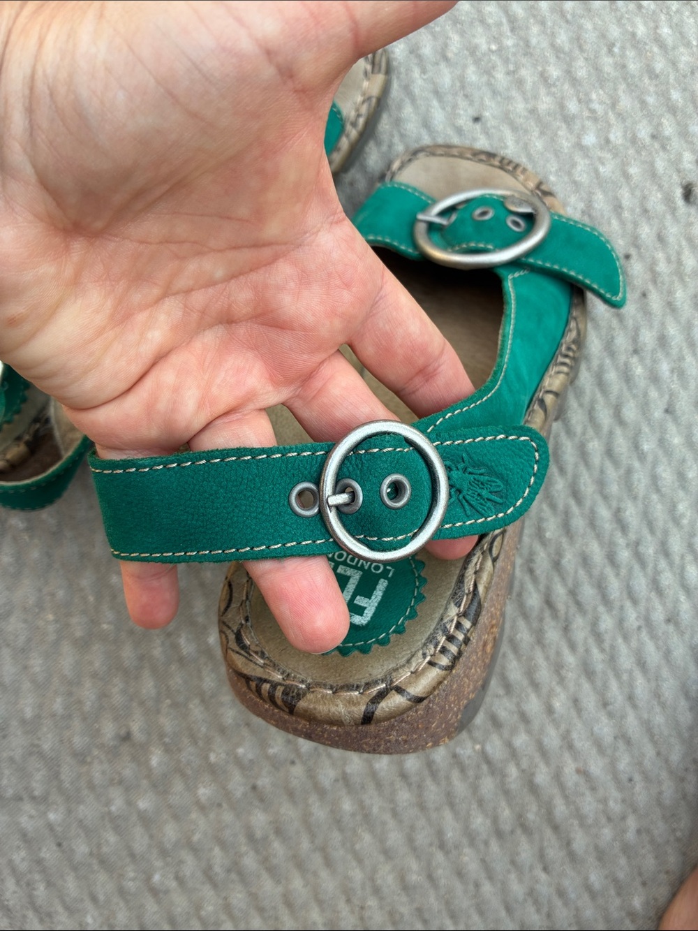 Fly London Woman’s Tram Leather Sandals - Picture 13 of 14